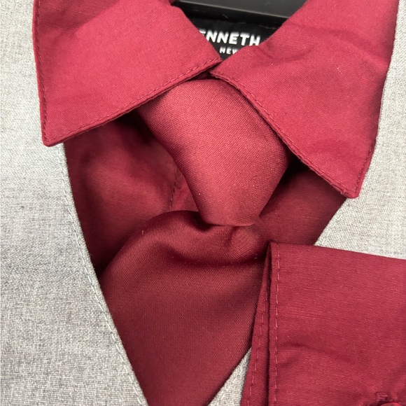 4 piece Kennth Cole boy’s tuxedo set size 2T - Picture 4 of 6